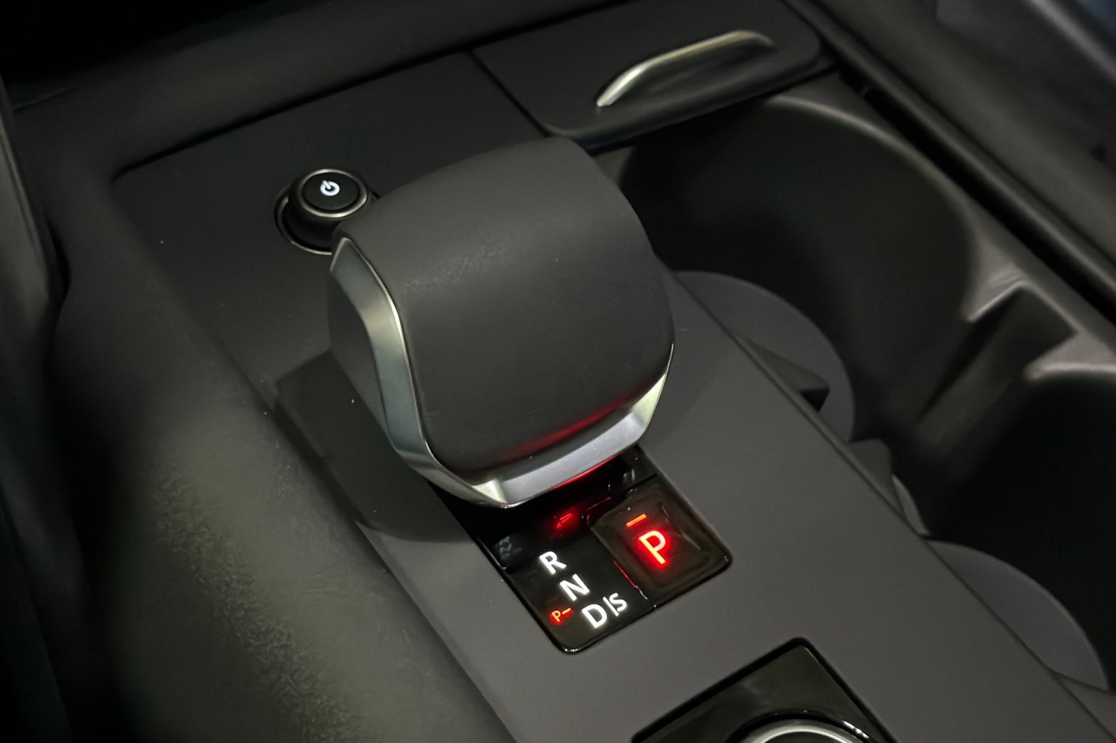 New 2026 Land Rover Discovery S AWD/4WD image 17