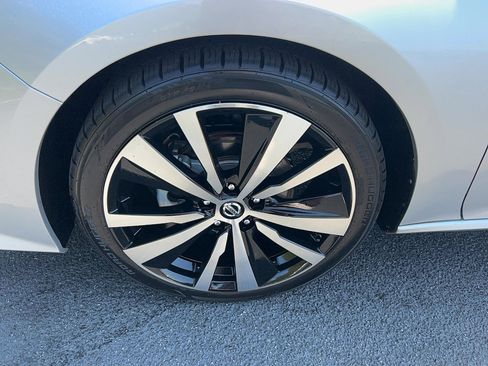 Used 2021 Nissan Altima 2.5 SR image 9