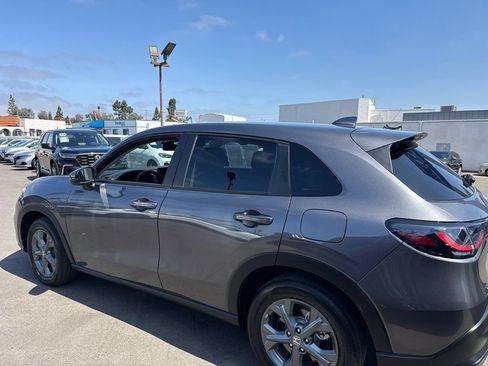 Used 2026 Honda HR-V LX image 5