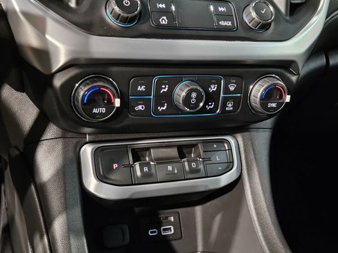 Used 2021 GMC Acadia SLT w/ Elevation Edition image 33