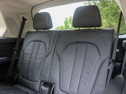 Used 2019 BMW X7 xDrive40i w/ Premium Package AWD/4WD image 19
