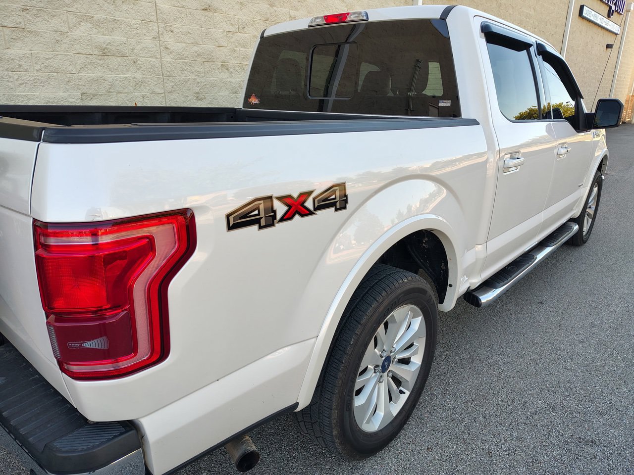 Used 2016 Ford F150 Lariat w/ Equipment Group 501A Mid AWD/4WD image 4
