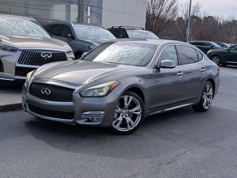 Used 2017 INFINITI Q70 L 3.7 image 2
