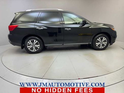 Used 2019 Nissan Pathfinder SL image 6