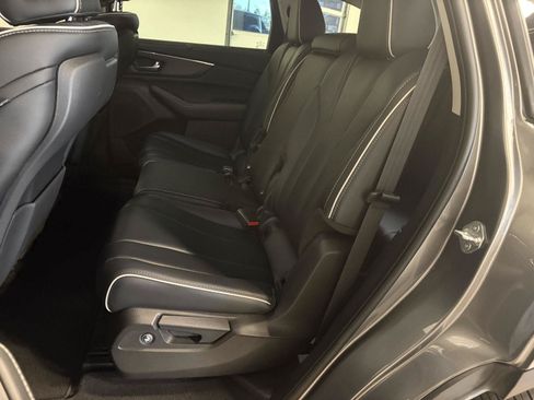 Used 2024 Acura MDX w/ Advance Package AWD/4WD image 36