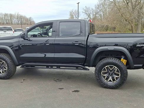 New 2026 Chevrolet Colorado ZR2 w/ Technology Package AWD/4WD image 8