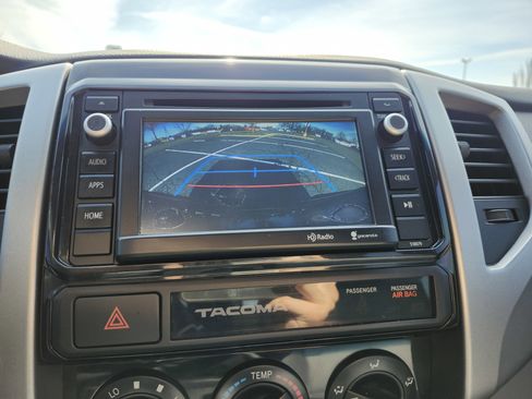 Used 2015 Toyota Tacoma TRD Pro w/ TRD Off-Road Package image 2