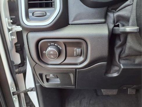 Used 2021 RAM 1500 Big Horn AWD/4WD image 22