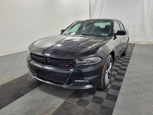 Used 2019 Dodge Charger SXT image 15