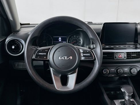 Used 2024 Kia Forte LXS FWD image 17