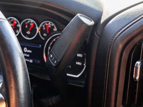 Used 2021 Chevrolet Silverado 1500 LT Trail Boss w/ Convenience Package II image 13