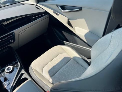Certified 2023 Kia Niro Wave FWD image 13