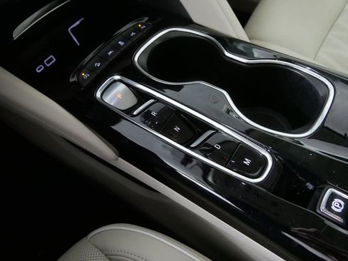 Used 2022 Buick Envision Avenir w/ Technology Package II image 26