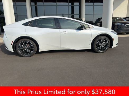 Used 2026 Toyota Prius Limited w/ Limited Premium Package FWD image 16