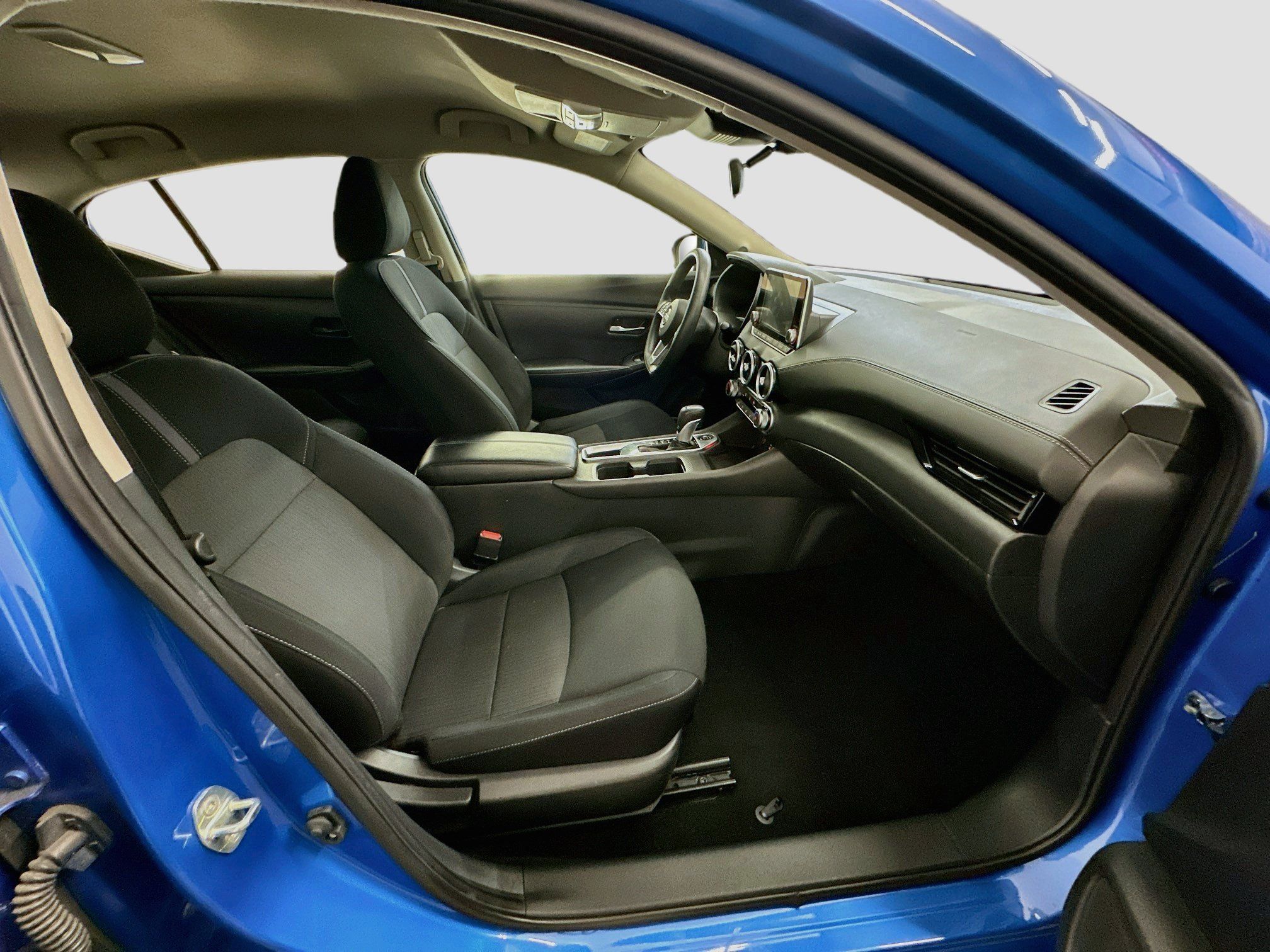 Used 2024 Nissan Sentra SV FWD image 31