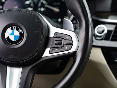 Used 2017 BMW 540i w/ M Sport Package image 19