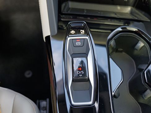 Used 2025 Audi Q5 Premium Plus w/ Premium Plus image 19