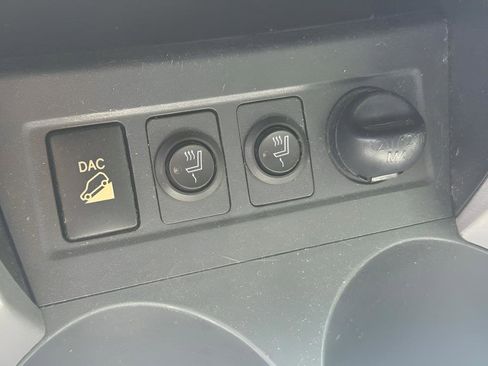 Used 2007 Toyota RAV4 Limited AWD/4WD image 27