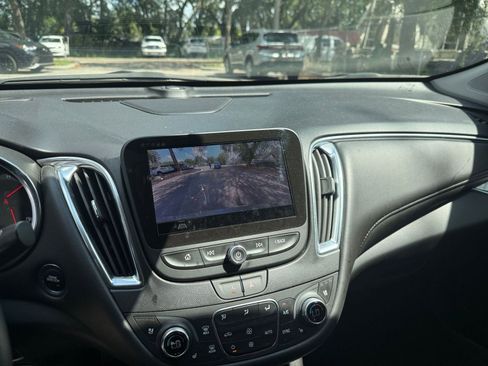 Used 2024 Chevrolet Malibu LT image 18