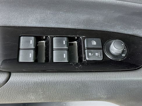 Used 2025 MAZDA CX-5 AWD 2.5 S w/ Preferred Package image 15