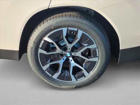 New 2026 BMW X3 xDrive30i w/ Premium Package AWD/4WD image 10