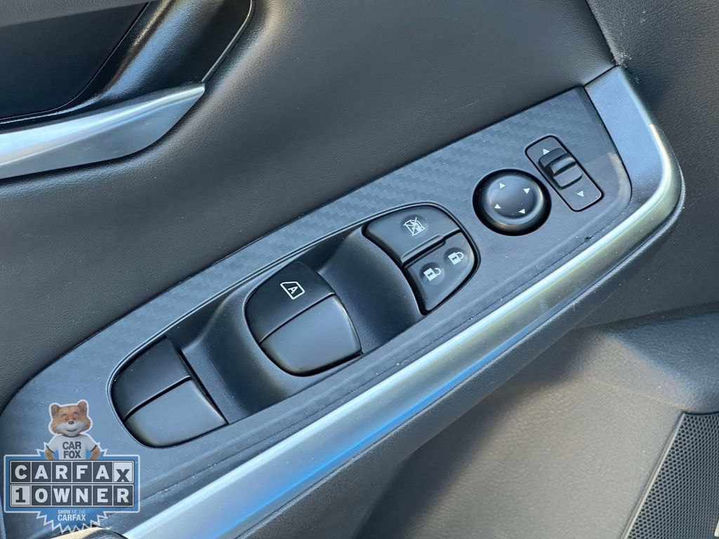 Used 2024 Nissan Sentra SR w/ SR Premium Package FWD image 21