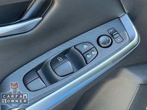 Used 2024 Nissan Sentra SR w/ SR Premium Package FWD image 21