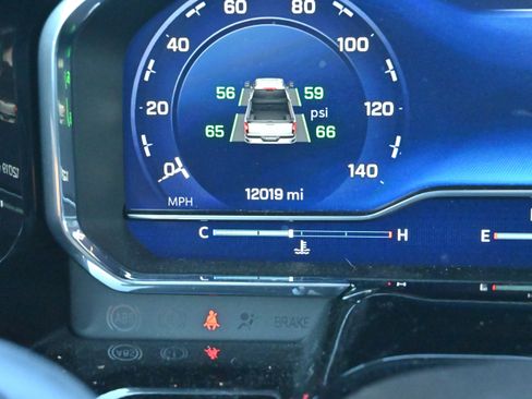 Used 2024 Chevrolet Silverado 2500 LTZ w/ LTZ Convenience Package image 27