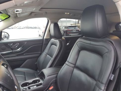 Certified 2023 Lincoln Corsair AWD w/ Equipment Group 101A image 12