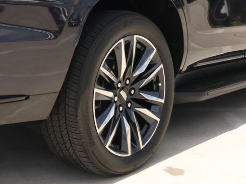 Certified 2024 Cadillac Escalade Sport Platinum image 12