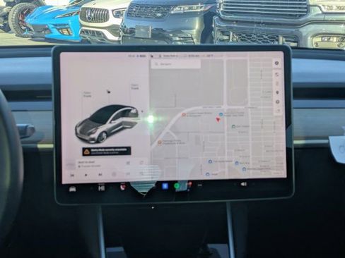 Used 2019 Tesla Model 3 Long Range image 15