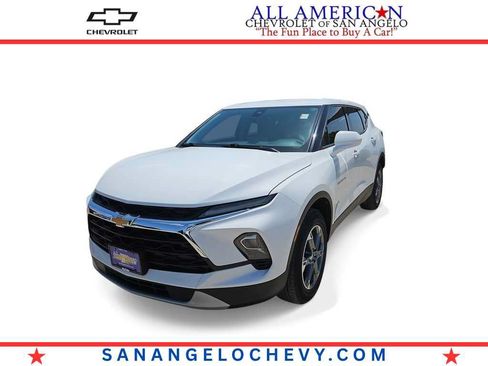Used 2024 Chevrolet Blazer LT FWD image 1