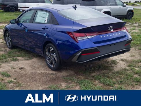 New 2025 Hyundai Elantra Sport image 7