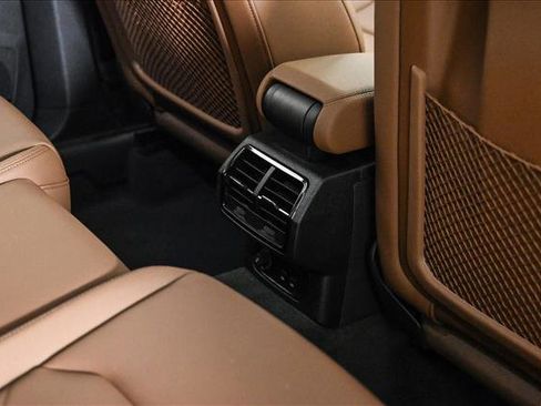 Certified 2025 Audi Q3 2.0T Premium Plus w/ Premium Plus Package image 18