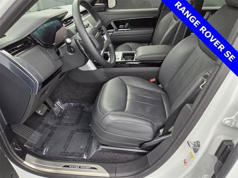 Used 2024 Land Rover Range Rover SE image 24