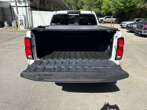 Used 2023 Chevrolet Colorado ZR2 w/ ZR2 Convenience Package III AWD/4WD image 12
