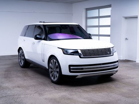Used 2023 Land Rover Range Rover Autobiography AWD/4WD image 27