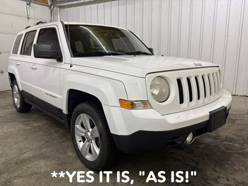 Used 2014 Jeep Patriot Limited w/ Sun/Sound Group AWD/4WD image 1