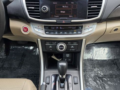 Used 2015 Honda Accord EX-L image 17
