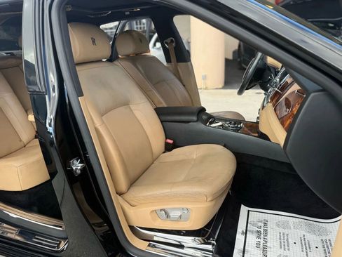Used 2010 Rolls-Royce Ghost image 29
