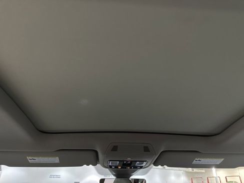 New 2026 Volkswagen Atlas SE image 27