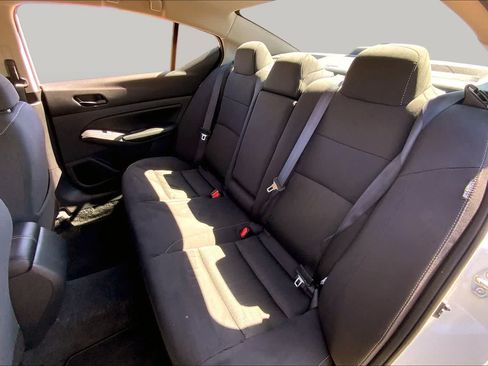 Used 2025 Nissan Altima 2.5 SV FWD image 21