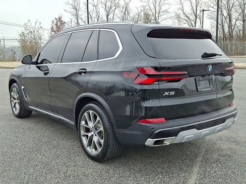 Used 2024 BMW X5 xDrive40i w/ Premium Package image 8