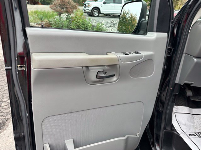 Used 2008 Ford E-250 and Econoline 250 RWD image 19