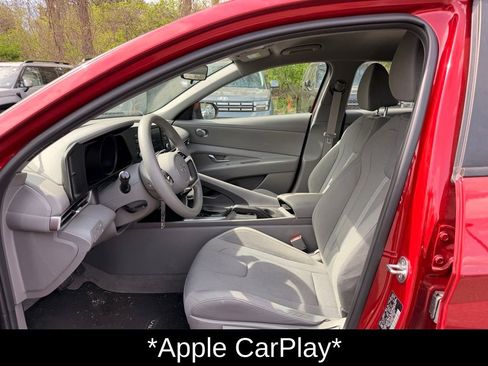 Certified 2023 Hyundai Elantra SE FWD image 11