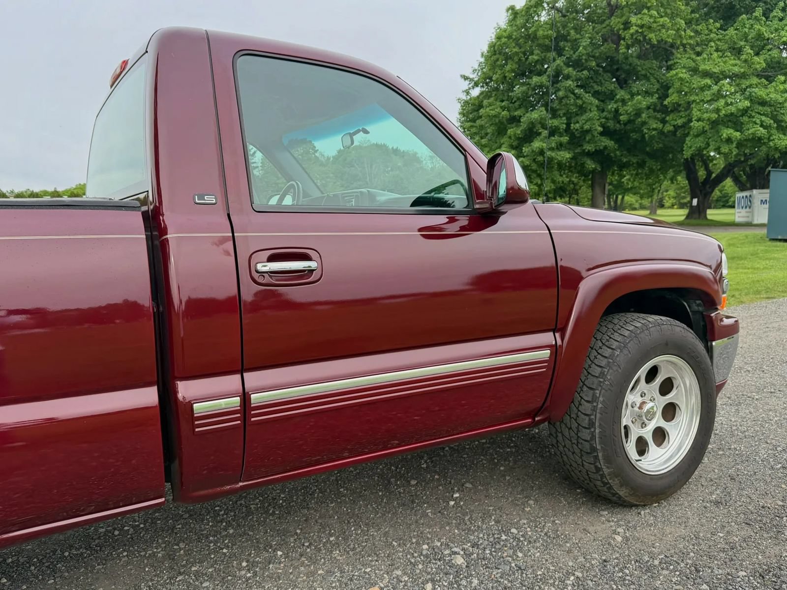 Used 2001 Chevrolet Silverado 1500 LS w/ Off-Road Chassis Pkg AWD/4WD image 28