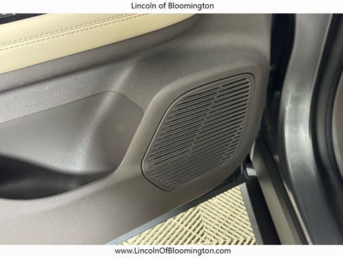 Used 2022 Lincoln Corsair Reserve w/ Equipment Group 201A image 17