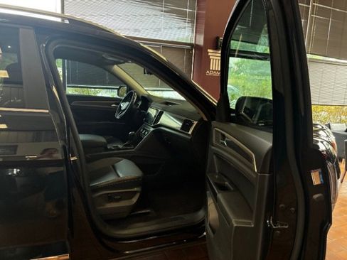 Used 2021 Volkswagen Atlas SEL AWD/4WD image 32