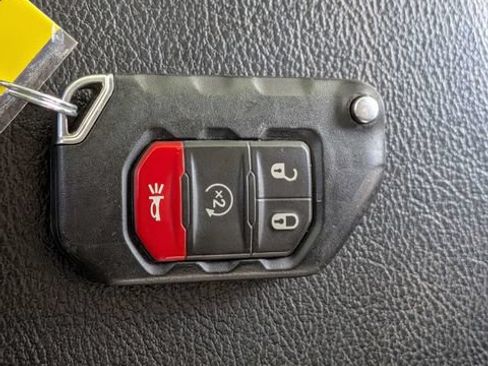 Used 2024 Jeep Wrangler Unlimited Sport AWD/4WD image 32