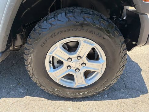 Used 2020 Jeep Wrangler Unlimited Sport S AWD/4WD image 9